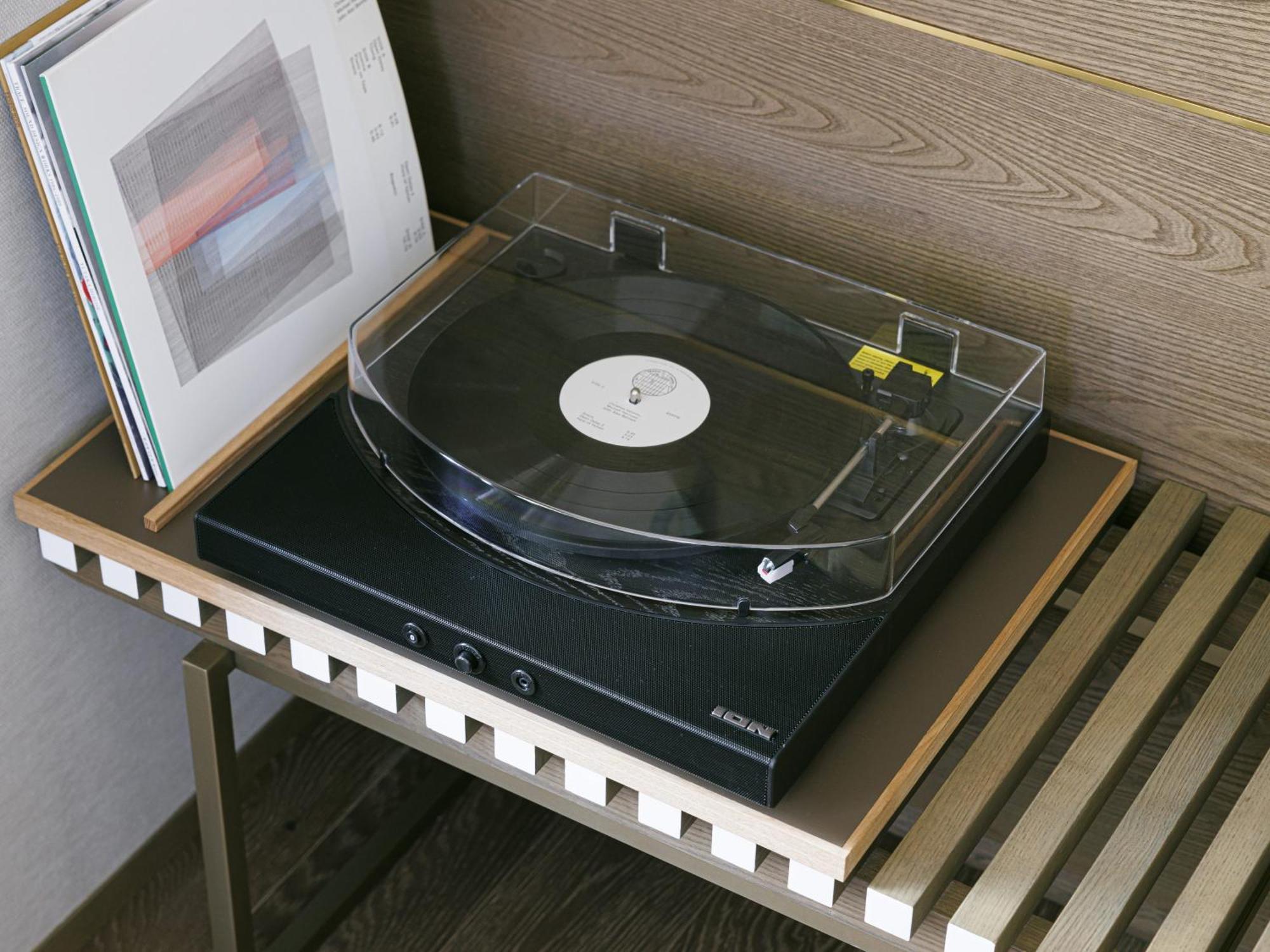 Good Nature Hotel Kyoto Rom bilde A turntable
